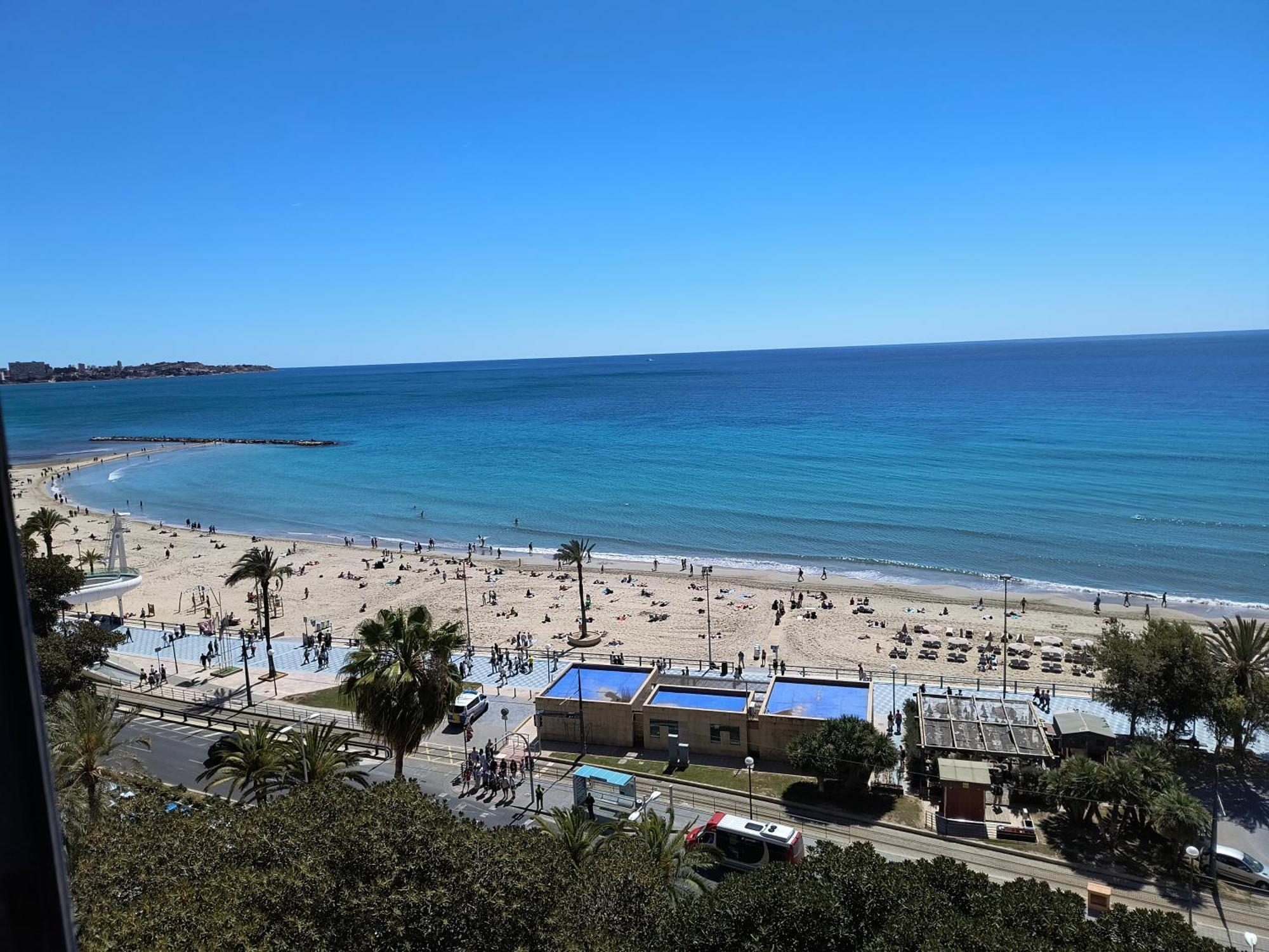 Apartamento Playa Alicante Bagian luar foto